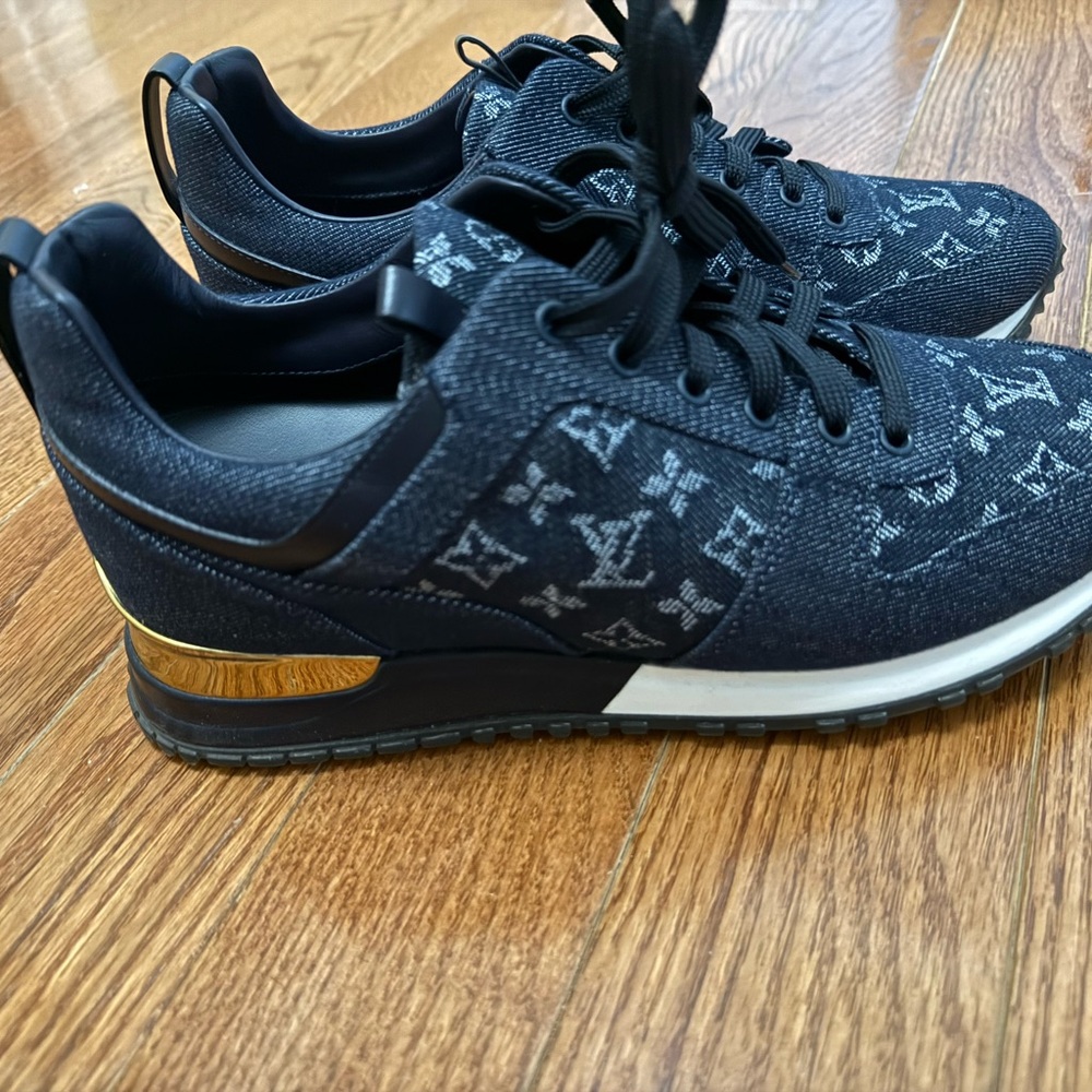 Authentic Louis Vuitton Run Away Denim Sneakers size 38.5 women’s - Picture 2 of 3